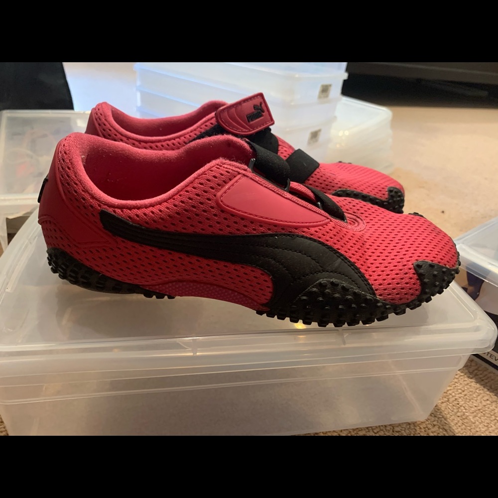 PUMA MOSTRO sneakers